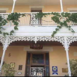 https://house-bellevue-manor.hotels-capetown.com